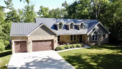 12472 Chuckanut Dr, Roscoe, IL 61073 photo 1
