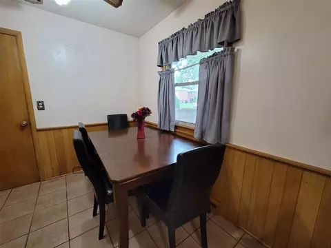 1005 E 4th St, Belvidere, IL 61008 photo 13