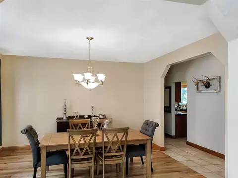 7154 N Pecatonica Rd, Leaf River, IL 61047 photo 5