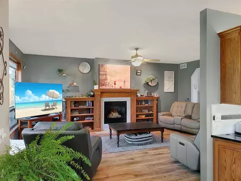 7154 N Pecatonica Rd, Leaf River, IL 61047 photo 6