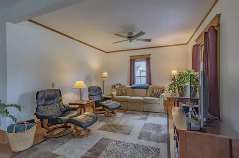 737 Division St, Pecatonica, IL 61063 photo 23