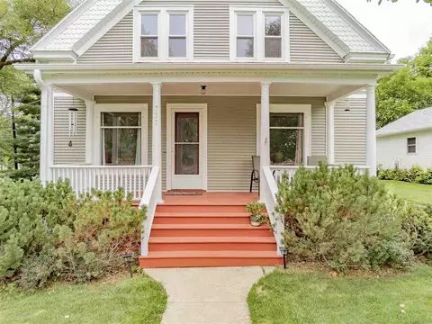 737 Division St, Pecatonica, IL 61063 photo 33