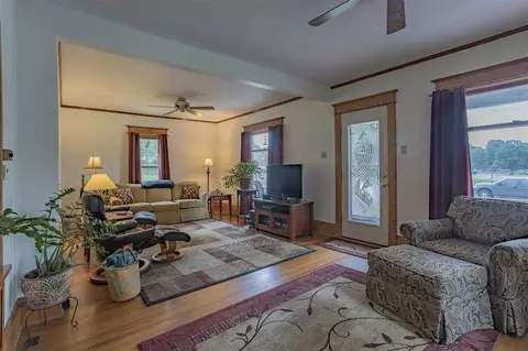 737 Division St, Pecatonica, IL 61063 photo 21