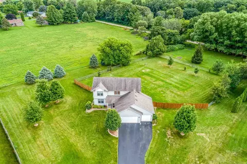 15787 E Oak Tree Dr, Davis Junction, IL 61020 photo 2