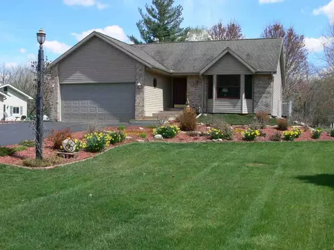 10899 Sixth St, Roscoe, IL 61073 photo 1