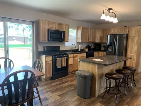 506 E Ridge St, Mount Carroll, IL 61053 photo 2