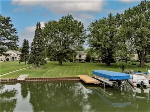 2255 Breckenboro, Lake Summerset, IL 61019 photo 2