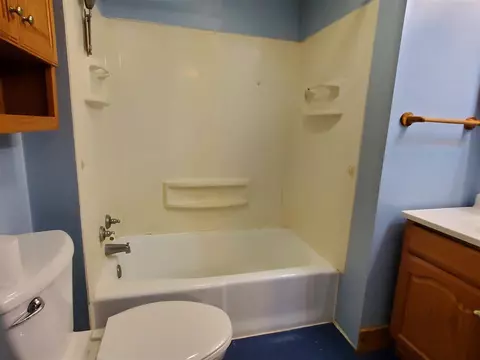 508 E Washington St, Warren, IL 61087 photo 9