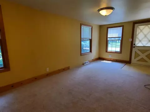 508 E Washington St, Warren, IL 61087 photo 12