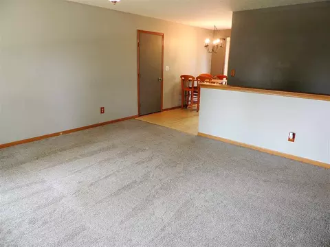 140 Rainbow Dr, Capron, IL 61012 photo 4