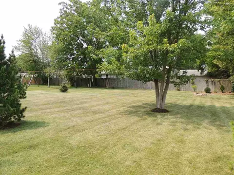 140 Rainbow Dr, Capron, IL 61012 photo 22