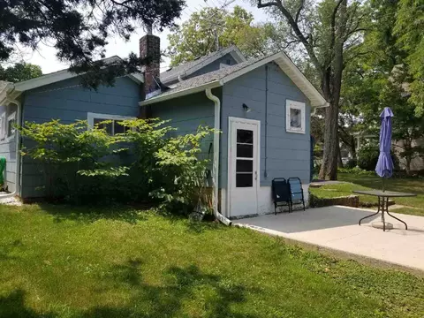 219 W Sixth St, Pecatonica, IL 61063 photo 3