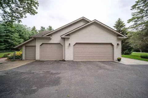 13748 Beaver Rd, Roscoe, IL 61073 photo 3