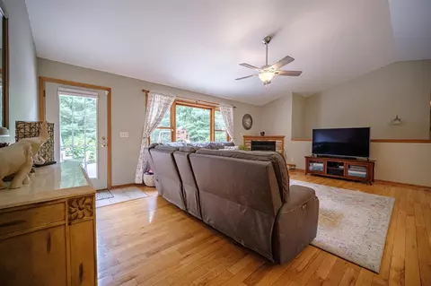13748 Beaver Rd, Roscoe, IL 61073 photo 15