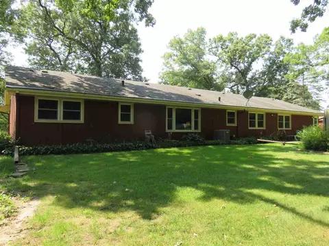 8766 Lovesee Rd, Roscoe, IL 61073 photo 4