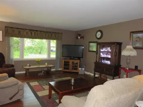 8766 Lovesee Rd, Roscoe, IL 61073 photo 17
