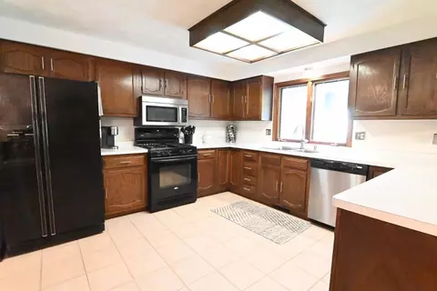 7766 Louella Dr, Roscoe, IL 61073 photo 6