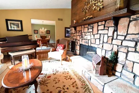 7766 Louella Dr, Roscoe, IL 61073 photo 10