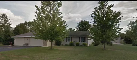 6429 White Dove Rd, Roscoe, IL 61073 photo 1