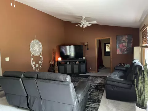 236 N Foley, Freeport, IL 61032 photo 3