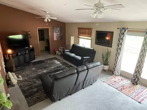 236 N Foley, Freeport, IL 61032 photo 5