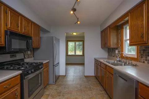 11686 Balsa Ln, Roscoe, IL 61073 photo 8