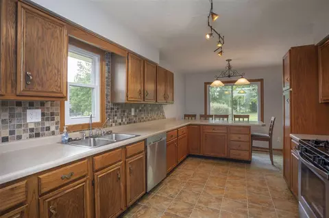11686 Balsa Ln, Roscoe, IL 61073 photo 7