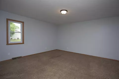 11686 Balsa Ln, Roscoe, IL 61073 photo 14