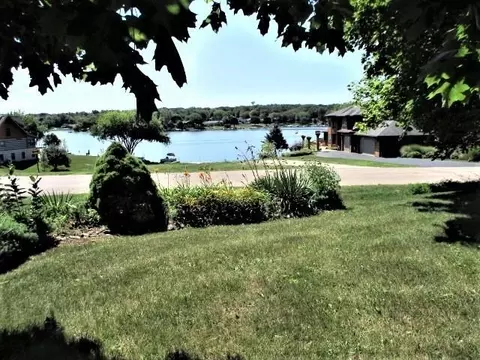 954 Winborne, Lake Summerset, IL 61019 photo 2