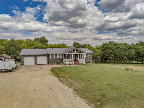 12005 N Davis, Davis, IL 61019 photo 24