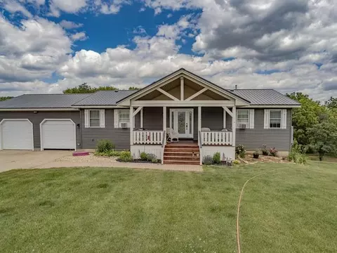 12005 N Davis, Davis, IL 61019 photo 1