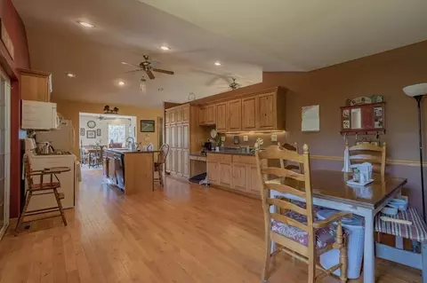 12005 N Davis, Davis, IL 61019 photo 5