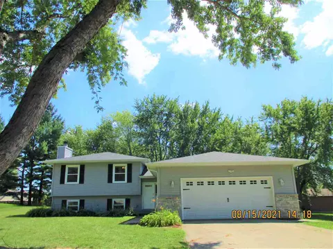 1351 Chadwick Ct, Lake Summerset, IL 61019 photo 2