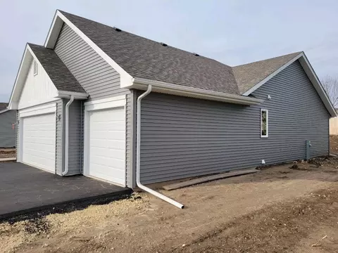 879 Bridget Dr, Beloit, WI 53511 photo 3