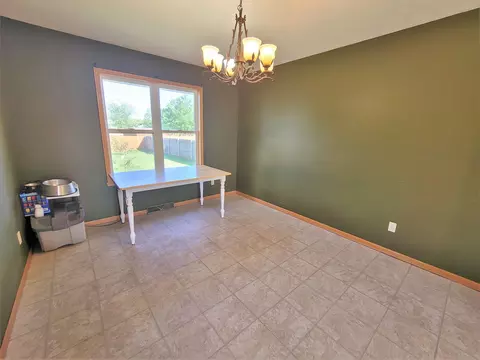 10875 Tansy Ct, Roscoe, IL 61073 photo 6