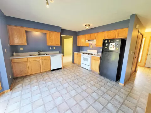 10875 Tansy Ct, Roscoe, IL 61073 photo 11