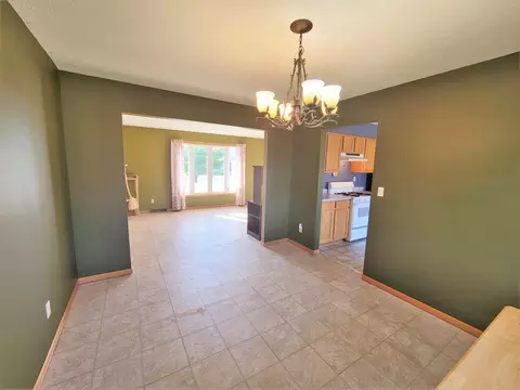 10875 Tansy Ct, Roscoe, IL 61073 photo 8