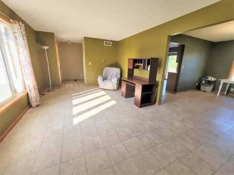10875 Tansy Ct, Roscoe, IL 61073 photo 3