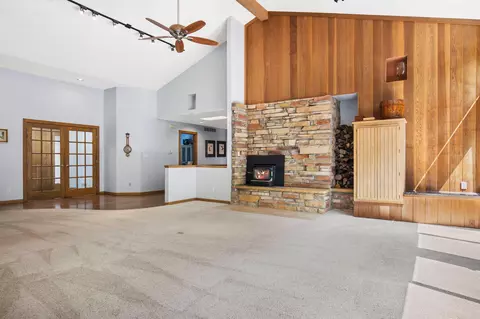 8024 Killarney Aire Rd, Roscoe, IL 61073 photo 3