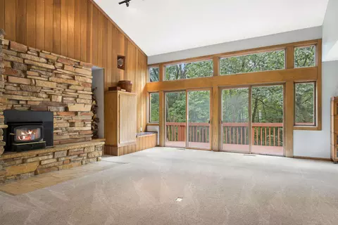 8024 Killarney Aire Rd, Roscoe, IL 61073 photo 4