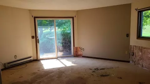 17156 Sumner Rd, Pecatonica, IL 61063 photo 10