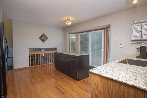 899 Brandy Bend Rd, Roscoe, IL 61073 photo 10