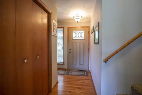 899 Brandy Bend Rd, Roscoe, IL 61073 photo 2