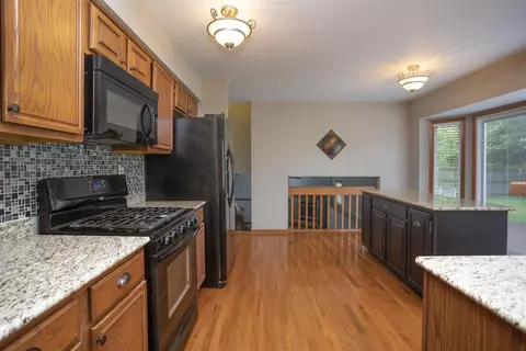 899 Brandy Bend Rd, Roscoe, IL 61073 photo 9