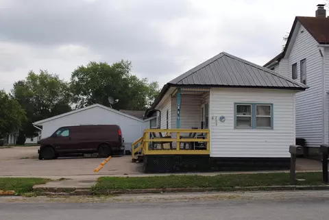 201 N Main St, Leaf River, IL 61047 photo 3