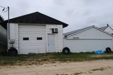 201 N Main St, Leaf River, IL 61047 photo 5