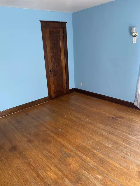 1211 S Maple Ave, Freeport, IL 61032 photo 10