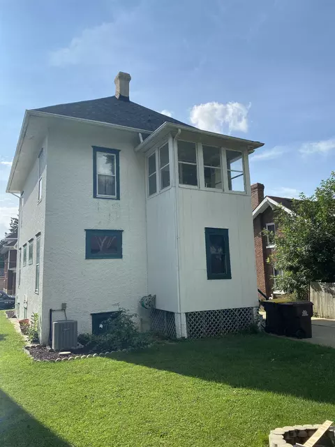 1211 S Maple Ave, Freeport, IL 61032 photo 18