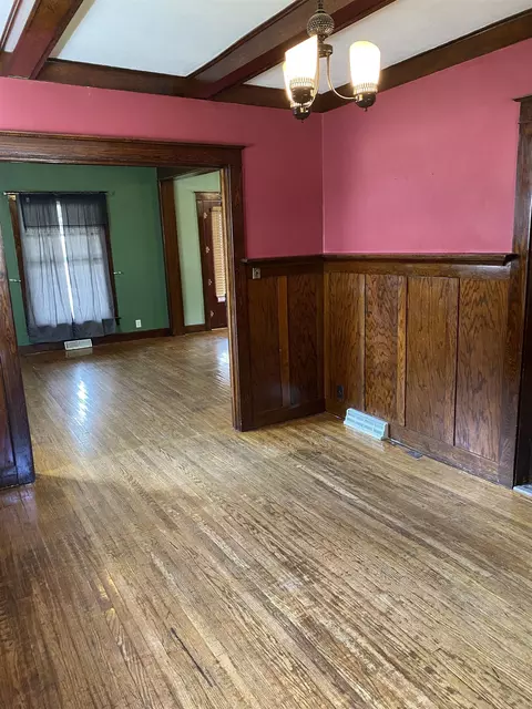 1211 S Maple Ave, Freeport, IL 61032 photo 5