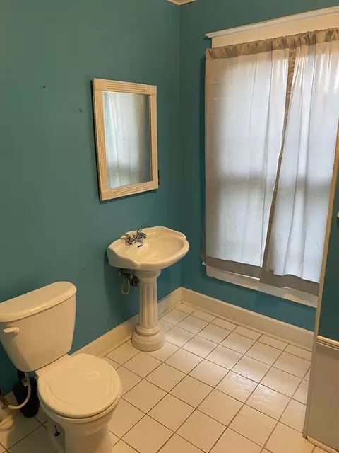 1211 S Maple Ave, Freeport, IL 61032 photo 13